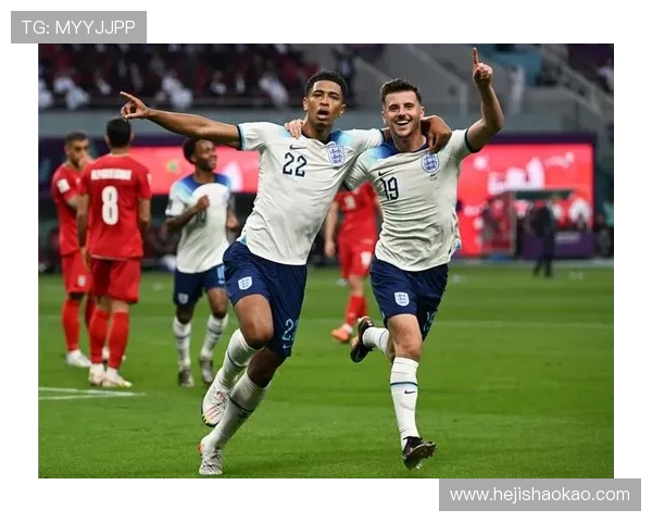 哈维西蒙斯的足球之路与未来展望：从新星到顶级球员的成长历程