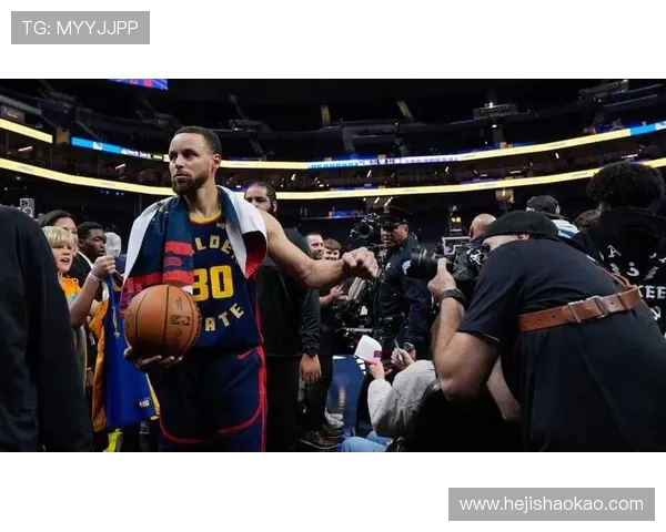 库里三分球大赛决赛创纪录连中20球勇夺冠军引发全场轰动